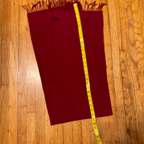 Sisley cashmere burgundy colour scarf in good condition - Picture 6 of 6